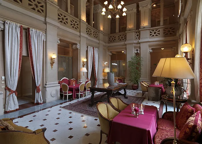 艾尔伯格泰尔密努斯酒店 4* 科莫